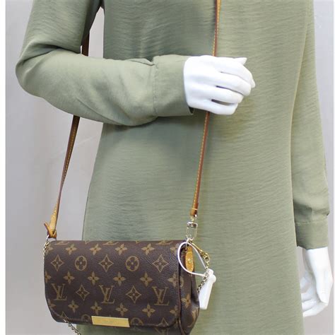 louis vuitton monogram favorite pm crossbody bag